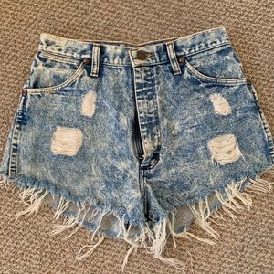 Wrangler vintage distressed acid wash jean shorts